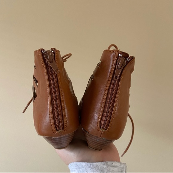 Bamboo Lace-up Wedge - Picture 5 of 6